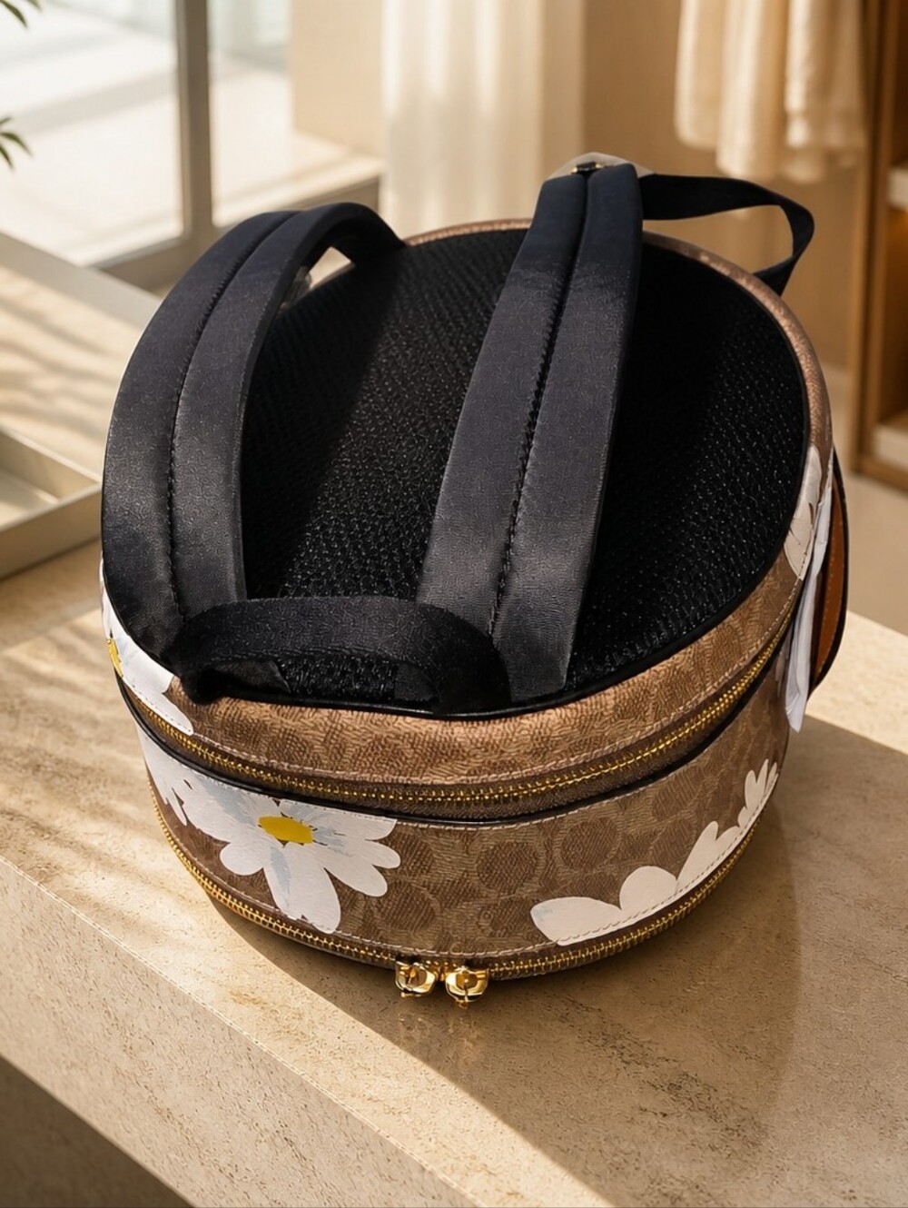 NWT - Coach Court Backpack in Signature Canvas with Daisy Print Year 2024 - Picture 7 of 15